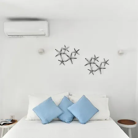 Rina Lefkes (Paros)